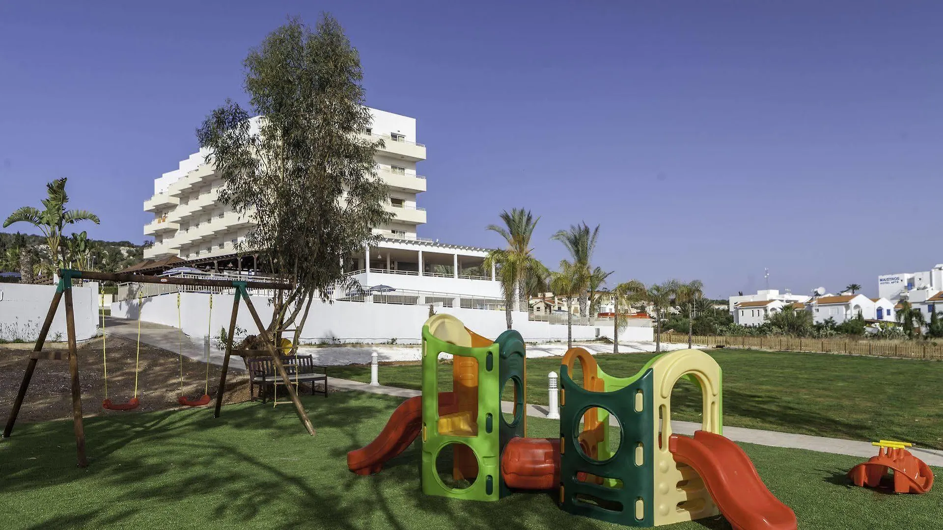 Iris Beach Hotel Protaras 3*,