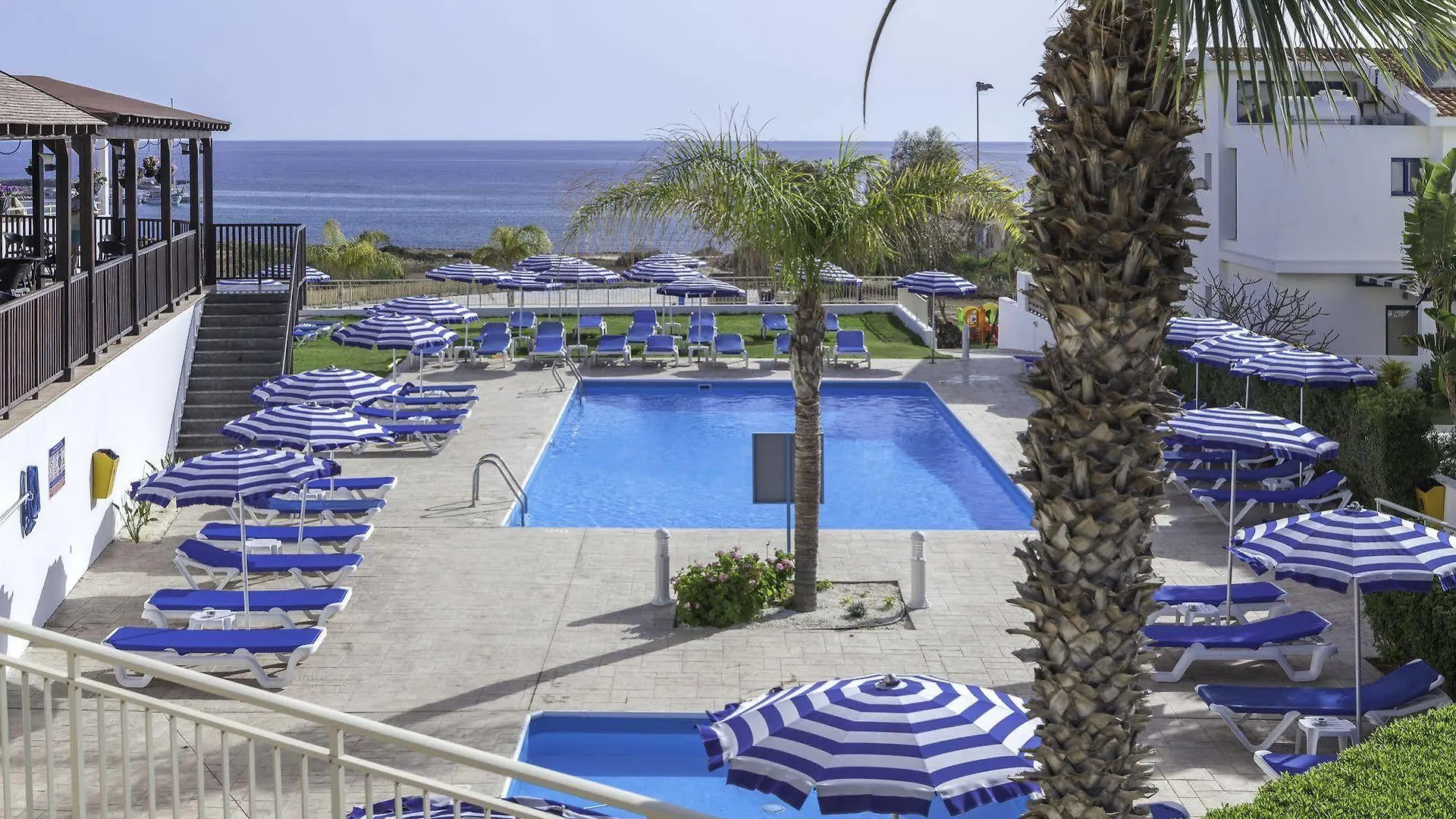 Iris Beach Hotel Protaras