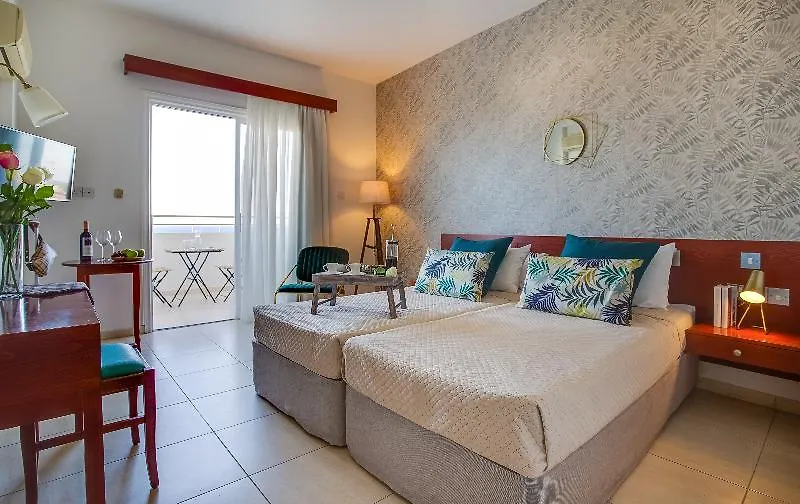 Iris Beach Hotel Protaras 3*,